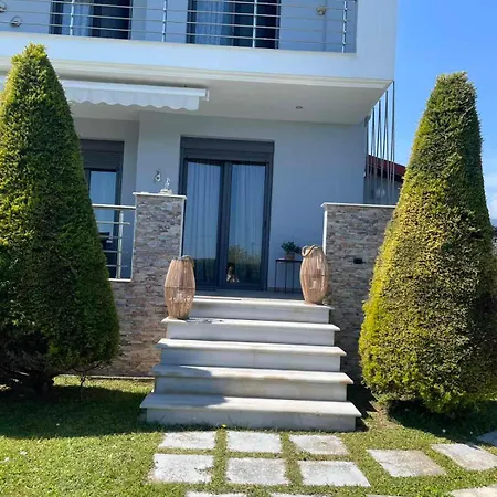 Plaka Luxury