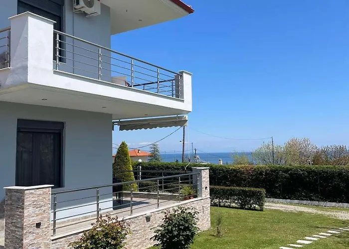 Plaka Luxury