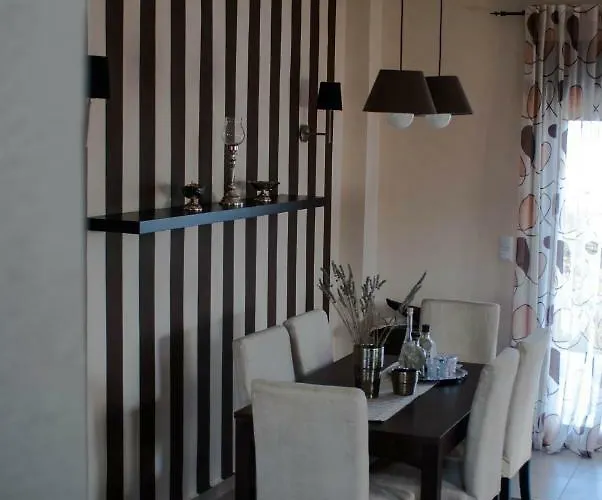 Plaka Luxury Villa
