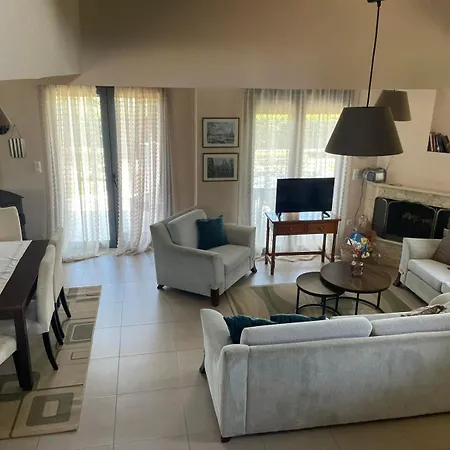 Plaka Luxury